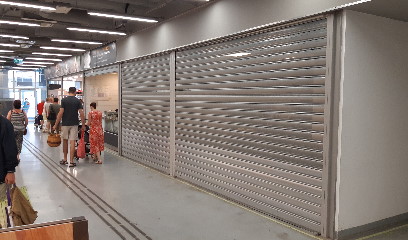 Szent István tér 13-14.